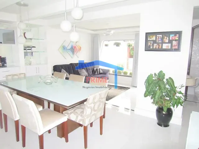 Casa com 267m² 3 quartos e 6 banheiros, à venda, no bairro Jardim Avelino em São Paulo