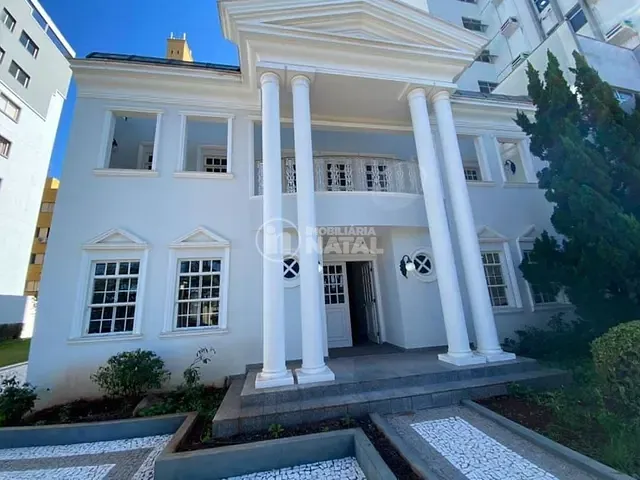 Casa com 720m², à venda, no bairro Caiçaras em Londrina