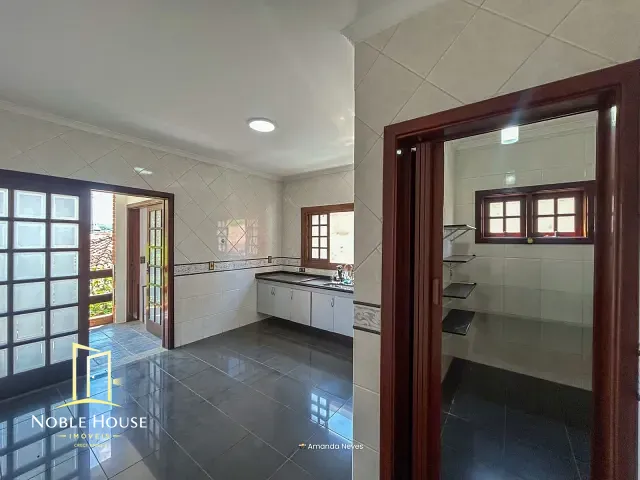 Casa 3 quartos e 5 banheiros, à venda ou para alugar, no bairro Villaggio Capríccio em Louveira
