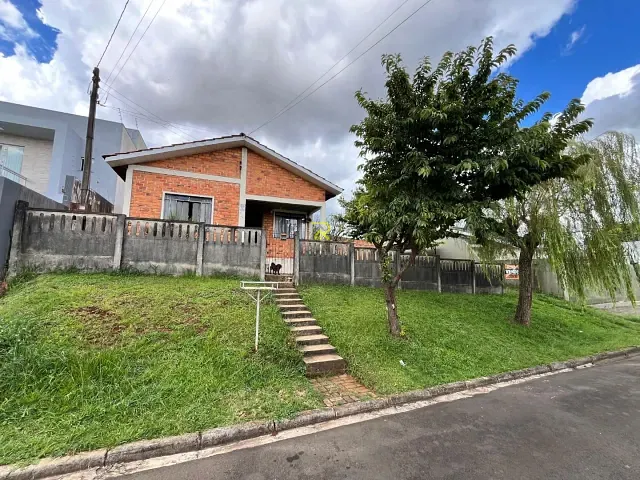 Casa com 380m² 2 quartos e 1 banheiro, à venda, no bairro Dos Estados em Guarapuava
