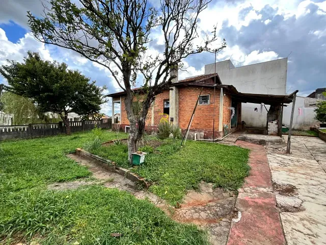 Casa com 380m² 2 quartos e 1 banheiro, à venda, no bairro Dos Estados em Guarapuava