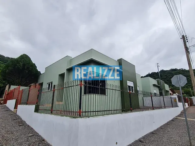 Casa com 110m² 3 quartos e 1 banheiro, à venda, no bairro Sta Isabel em Marau