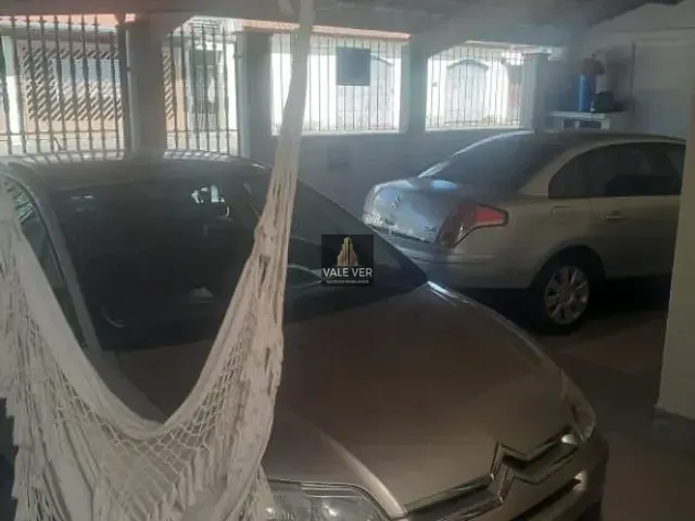 Casa com 350m² 3 quartos e 2 banheiros, à venda, no bairro Monte Castelo em São José dos Campos