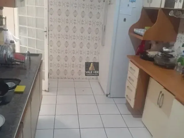 Casa com 350m² 3 quartos e 2 banheiros, à venda, no bairro Monte Castelo em São José dos Campos