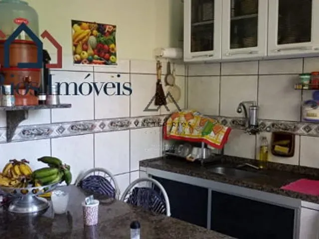Casa com 160m² 3 quartos e 1 banheiro, à venda, no bairro Olivença em Ilhéus