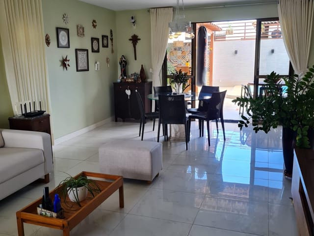 Casa com 125m² 3 quartos e 2 banheiros, à venda, no bairro Aruana em Aracaju
