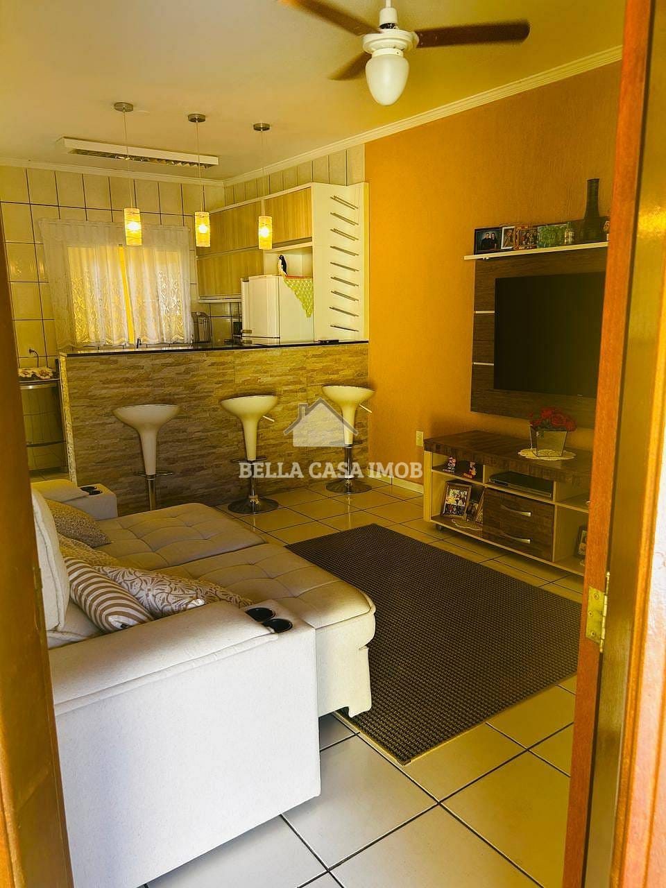 Casa à venda com 2 quartos, 60m² - Foto 3