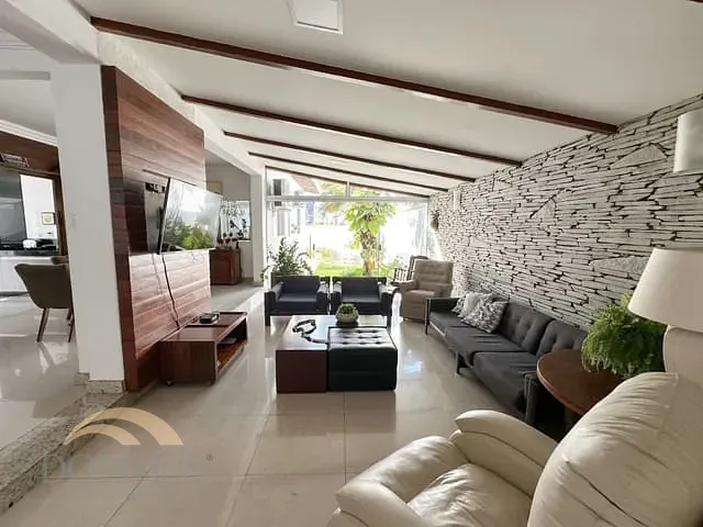 Casa com 581m² 3 quartos e 3 banheiros, à venda, no bairro Castelo em Ipatinga