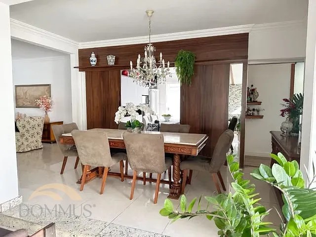 Casa com 581m² 3 quartos e 3 banheiros, à venda, no bairro Castelo em Ipatinga