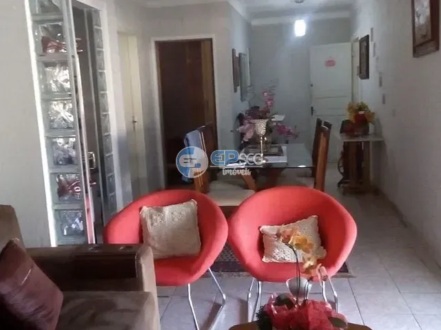 Casa com 208m² 3 quartos e 2 banheiros, à venda, no bairro Hedy em Londrina
