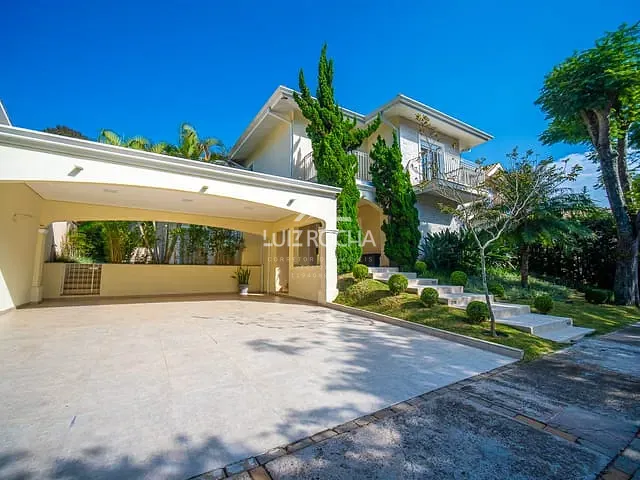 Casa com 612m² 4 quartos e 6 banheiros, à venda, no bairro Bosque do Vianna em Cotia