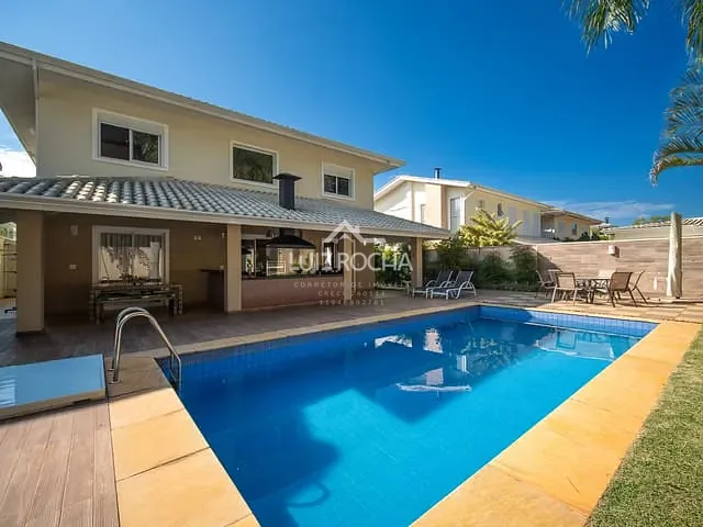 Casa com 612m² 4 quartos e 6 banheiros, à venda, no bairro Bosque do Vianna em Cotia