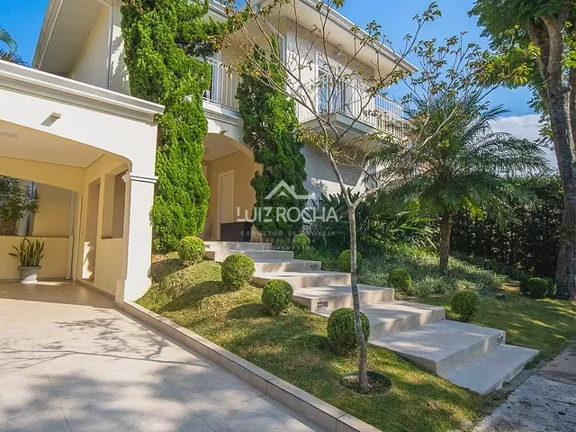 Casa com 612m² 4 quartos e 6 banheiros, à venda, no bairro Bosque do Vianna em Cotia