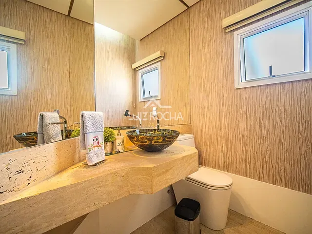 Casa com 612m² 4 quartos e 6 banheiros, à venda, no bairro Bosque do Vianna em Cotia