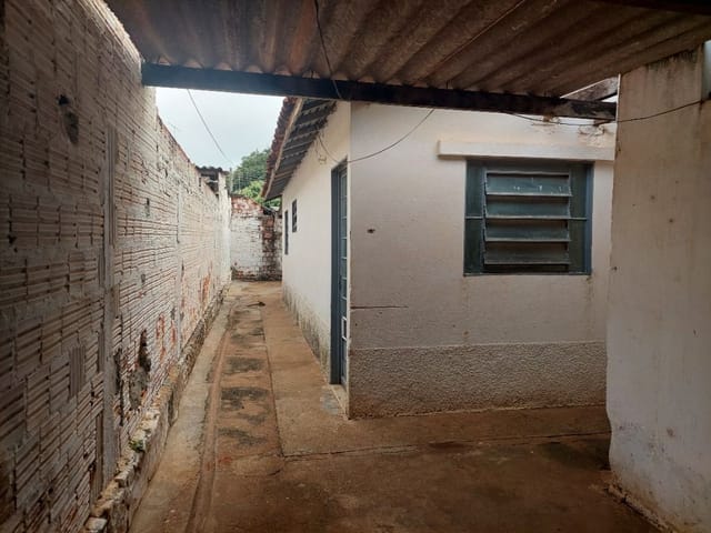 Casa com 170m² 2 quartos e 1 banheiro, à venda, no bairro Nucleo Habitacional Thereza Maria Barbieri em Birigui