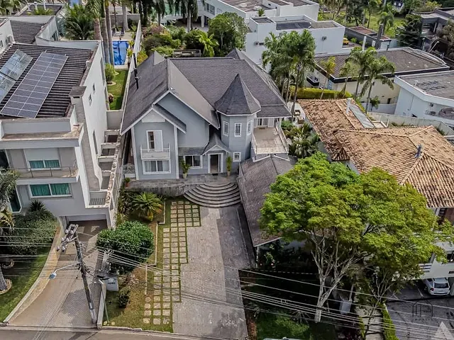 Casa com 847m² 4 quartos e 6 banheiros, à venda, no bairro São Paulo II em Cotia