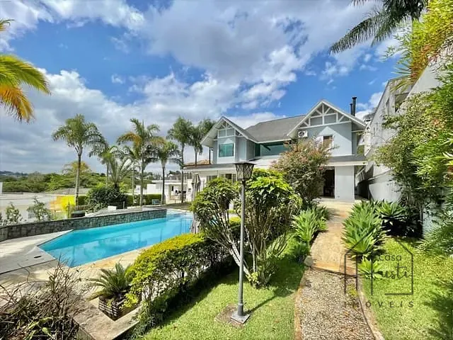 Casa com 847m² 4 quartos e 6 banheiros, à venda, no bairro São Paulo II em Cotia