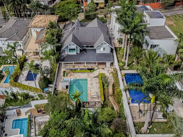 Casa com 847m² 4 quartos e 6 banheiros, à venda, no bairro São Paulo II em Cotia