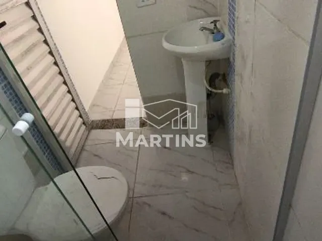 Casa com 55m² 4 quartos e 1 banheiro, para alugar, no bairro Vila Pirajussara em São Paulo