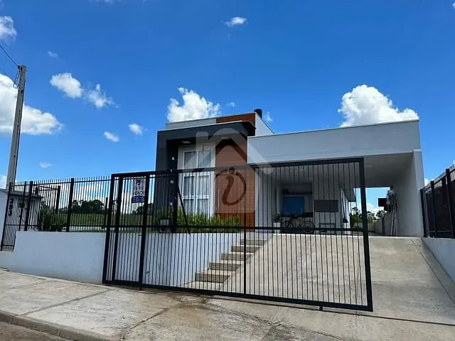 Casa com 179m² 3 quartos e 3 banheiros, à venda, no bairro Boa Vista em Teutônia