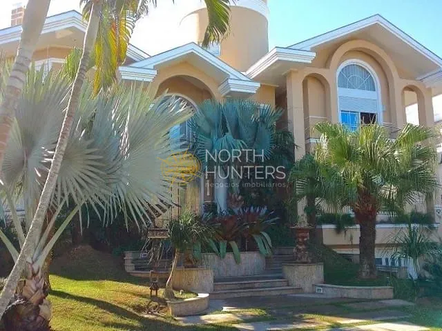 Casa com 650m² 5 quartos e 6 banheiros, para alugar, no bairro Jurerê Internacional em Florianópolis