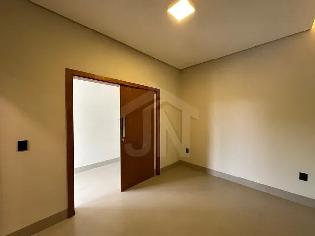 Casa 4 quartos e 5 banheiros, à venda, no bairro Vila do Golf em Ribeirão Preto