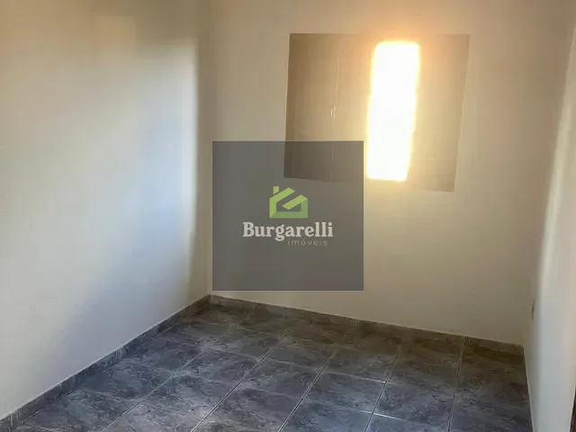 Casa 4 quartos e 2 banheiros, à venda, no bairro Conjunto Habitacional Júlio Sidney Pinto em Lavras