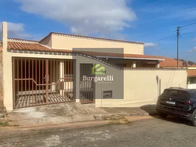 Casa 4 quartos e 2 banheiros, à venda, no bairro Conjunto Habitacional Júlio Sidney Pinto em Lavras
