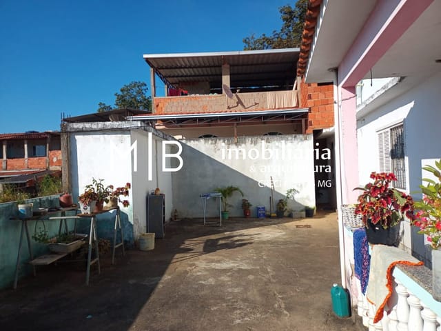 Casa 3 quartos e 1 banheiro, à venda, no bairro IZABEL TAVARES em CATAGUASES