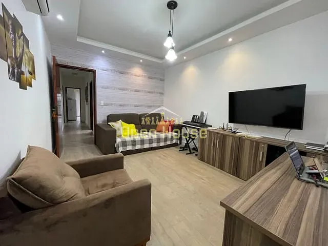 Casa com 220m² 3 quartos e 3 banheiros, à venda, no bairro Jardim Suíça em Volta Redonda