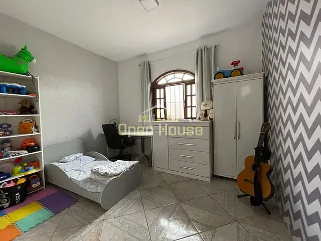 Casa com 220m² 3 quartos e 3 banheiros, à venda, no bairro Jardim Suíça em Volta Redonda