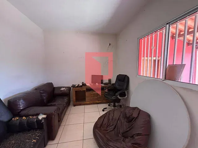 Casa com 220m² 3 quartos e 1 banheiro, à venda, no bairro Dom Cabral em Belo Horizonte