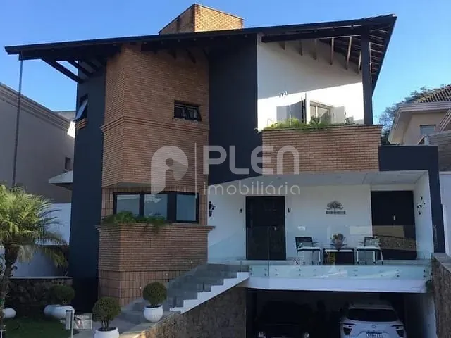 Casa com 500m² 4 quartos e 6 banheiros, à venda, no bairro Alphaville em Santana de Parnaíba