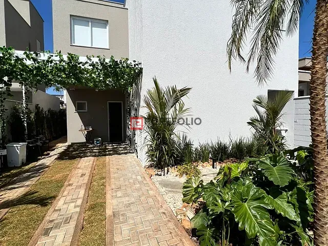 Casa 3 quartos e 4 banheiros, à venda, no bairro Jardins Cannes em Aparecida de Goiânia