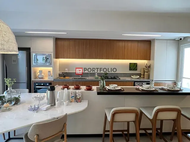 Casa 3 quartos e 4 banheiros, à venda, no bairro Jardins Cannes em Aparecida de Goiânia