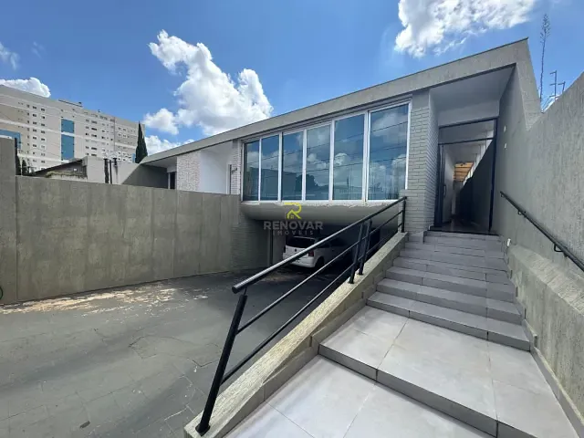 Casa com 890m² 3 quartos e 1 banheiro, à venda ou para alugar, no bairro Centro em Guarapuava
