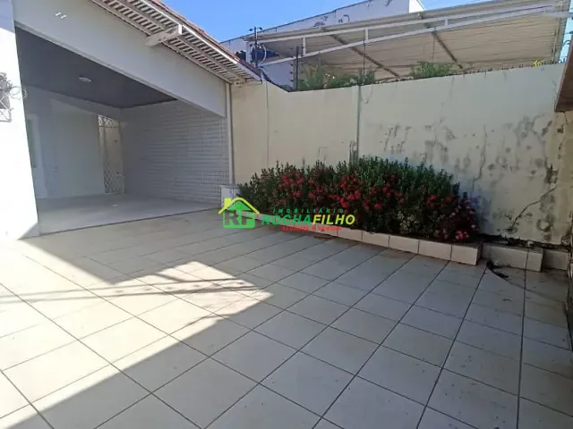 Casa com 324m² 3 quartos e 2 banheiros, à venda, no bairro Cidade Nova em Teresina