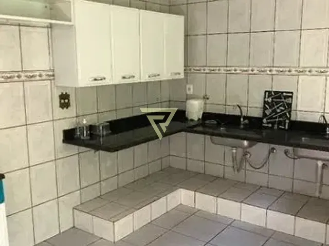 Casa com 180m² 2 quartos e 2 banheiros, à venda, no bairro Vila Elisa em Ribeirão Preto
