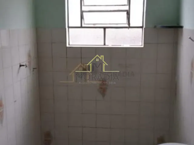 Casa com 100m² 1 quarto e 1 banheiro, para alugar, no bairro Centro em Guaxupé