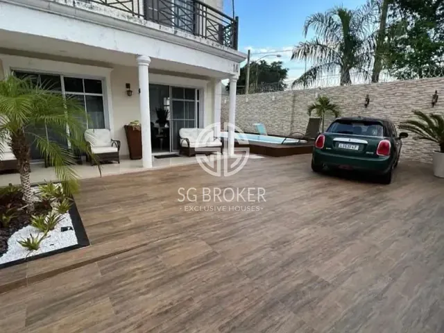 Casa com 260m² 4 quartos e 5 banheiros, à venda ou para alugar, no bairro Recreio dos Bandeirantes em Rio de Janeiro