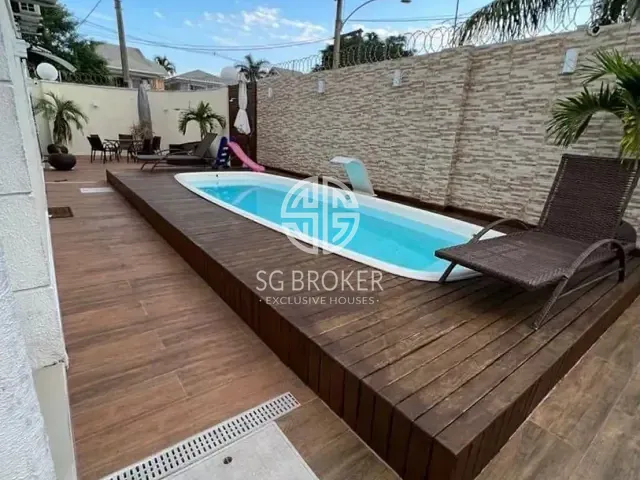 Casa com 260m² 4 quartos e 5 banheiros, à venda ou para alugar, no bairro Recreio dos Bandeirantes em Rio de Janeiro