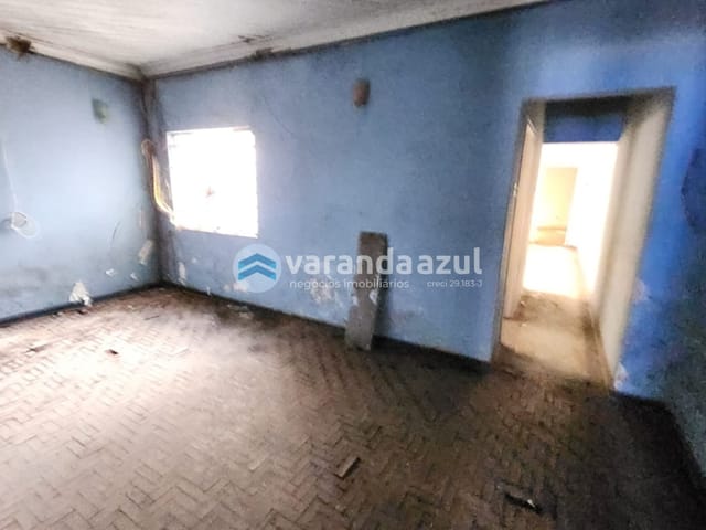 Casa 2 quartos e 1 banheiro, à venda ou para alugar, no bairro Centro em Mogi das Cruzes