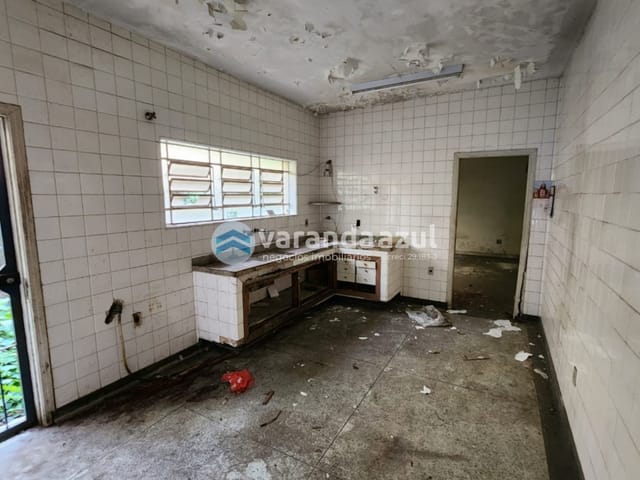 Casa 2 quartos e 1 banheiro, à venda ou para alugar, no bairro Centro em Mogi das Cruzes
