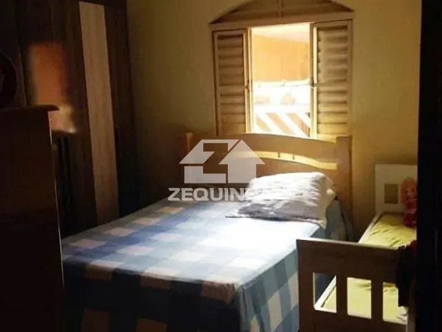 Casa com 125m² 4 quartos e 3 banheiros, à venda, no bairro Jardim Veloso em Osasco