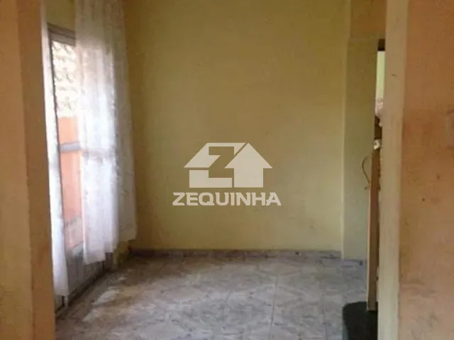 Casa com 125m² 4 quartos e 3 banheiros, à venda, no bairro Jardim Veloso em Osasco