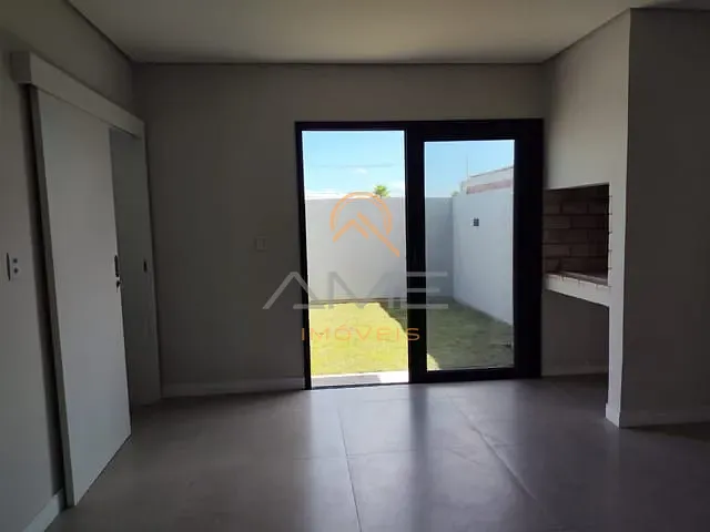 Casa 3 quartos e 3 banheiros, à venda, no bairro Três Vendas em Pelotas