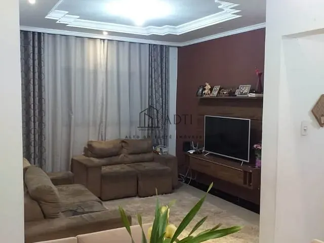 Casa 3 quartos e 2 banheiros, à venda, no bairro de grama em Salesópolis
