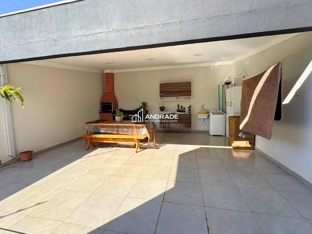Casa 3 quartos e 1 banheiro, à venda, no bairro Jardim Primavera em Apucarana