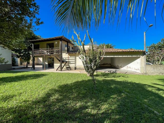 Casa com 480m² 2 quartos e 3 banheiros, à venda, no bairro Recanto de Itaipuaçu (Itaipuaçu) em Maricá