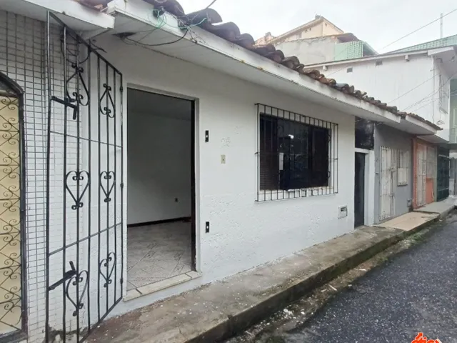 Casa 2 quartos e 1 banheiro, à venda, no bairro Umarizal em Belém
